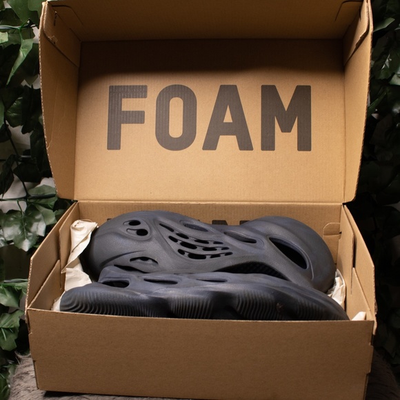 YEEZY Foam Runner "Mineral Blue" Size 7M - Picture 7 of 7